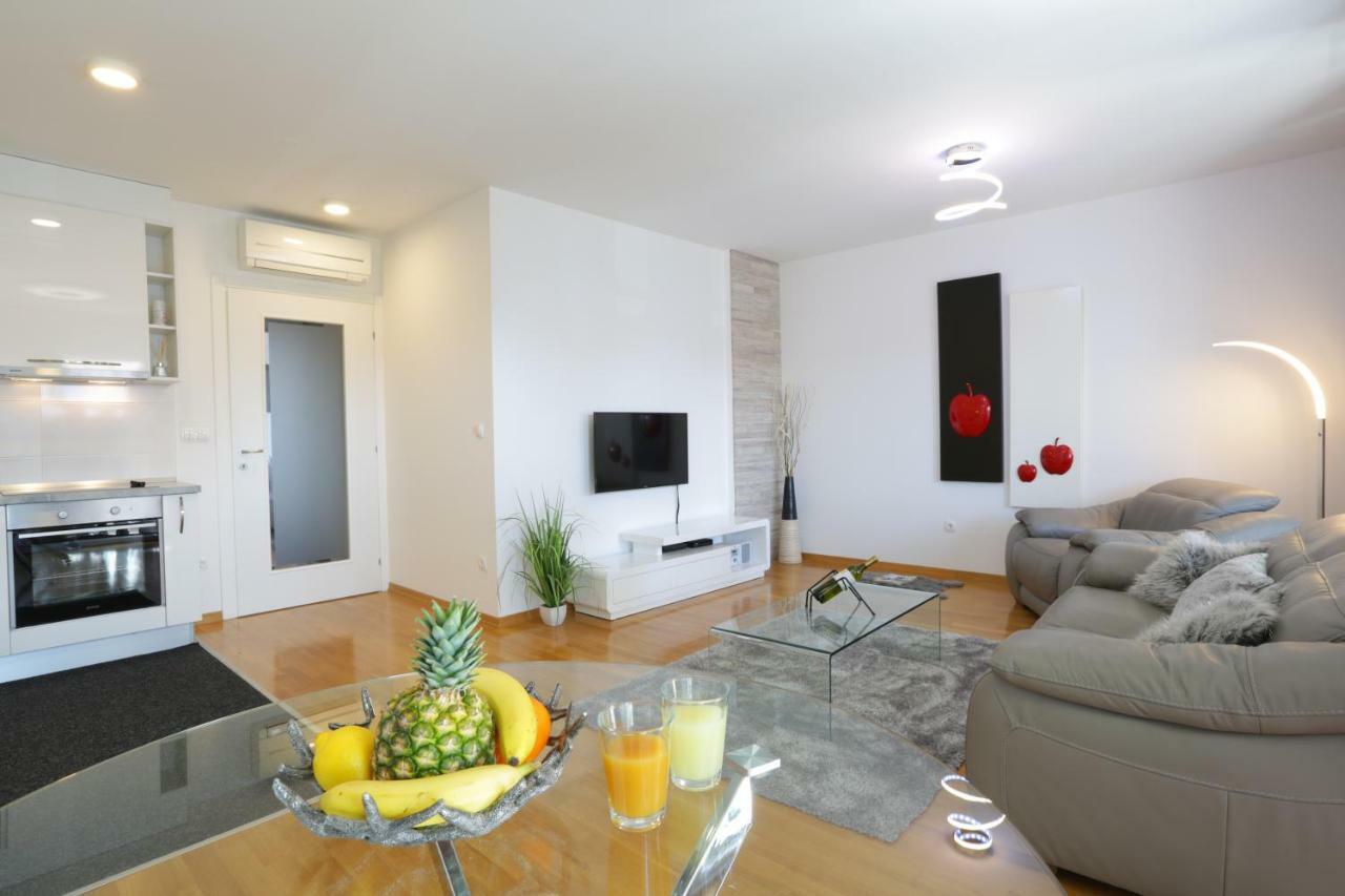 Apartment Rio Podstrana Esterno foto